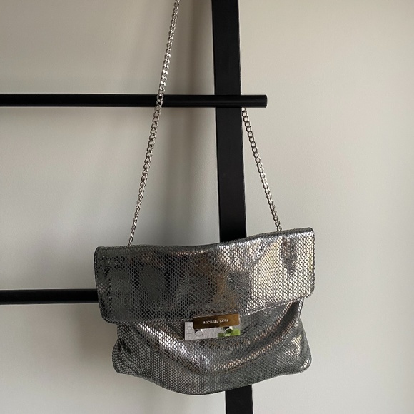 Michael Kors purse - Picture 1 of 6